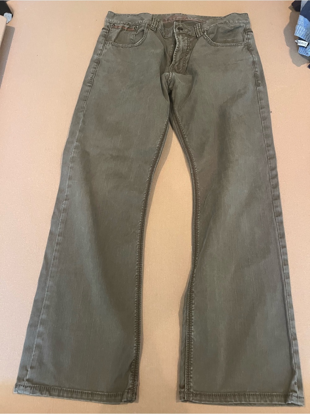 Express Men's Bootcut Jeans in Olive 34x30